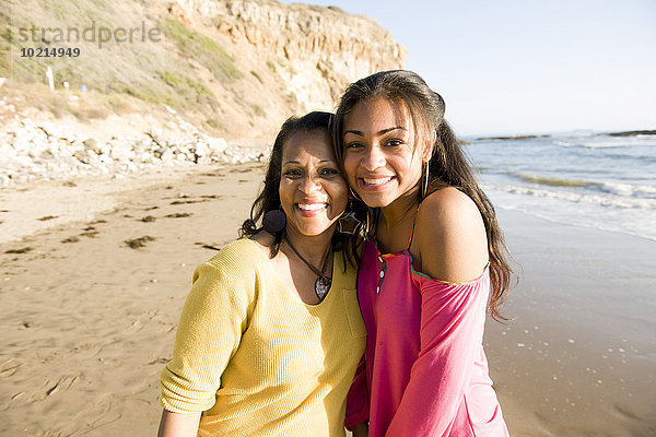 lächeln Strand amerikanisch Tochter Mutter - Mensch