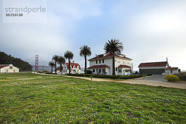 nahe Vereinigte Staaten von Amerika USA Gebäude Feld Gras Kalifornien Golden Gate Bridge San Francisco