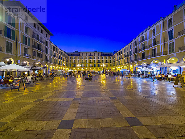 Spanien  Mallorca  Palma de Mallorca  Placa Major zur blauen Stunde