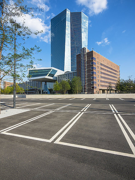 Deutschland  Frankfurt  Europäische Zentralbank  Parkplatz am Haupteingang