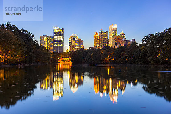 USA  Georgia  Atlanta  Piemont Park  blaue Stunde