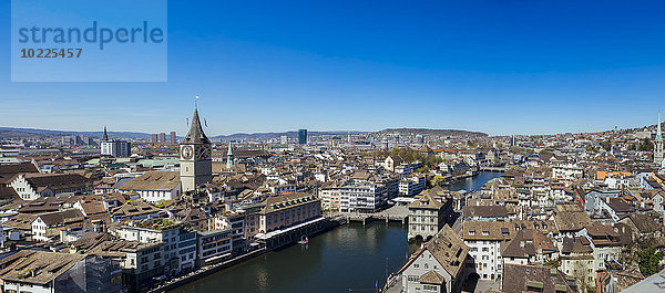 Schweiz  Zürich  Altstadt-Panorama  Limmat