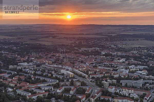 Deutschland  Luftbild von Halberstadt bei Sonnenuntergang