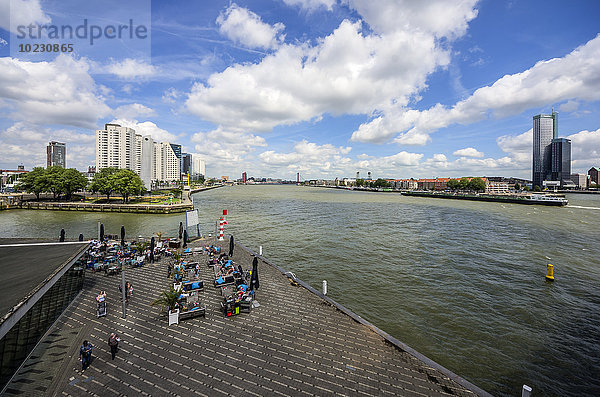 Niederlande  Rotterdam  Blick auf Willemsplein