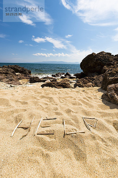 Griechenland  Chalkidiki  Wort'Hilfe' am Strand