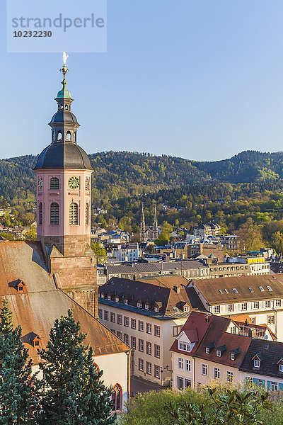 Deutschland  Baden-Württemberg  Baden-Baden  Stadtbild mit Stiftskirche