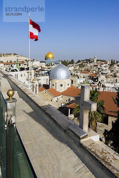 Israel  Jerusalem  Blick vom Dach des österreichischen Hospizes auf die armenisch-katholische Kirche  Our Lady of Sorrows Kirche