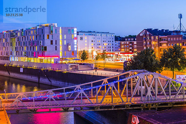 Deutschland  Köln  Rheinauhafen  Drehbrücke und Design Hotel Art'otel  blue hour