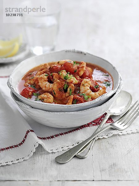 Tomaten-Garnelen-Suppe mit Petersilie