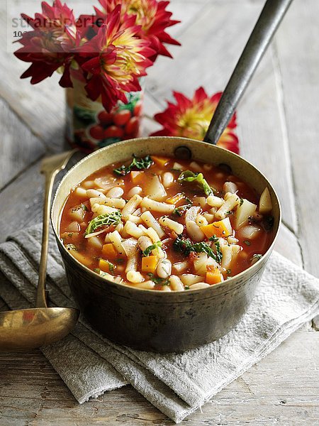 Minestrone im Stieltopf