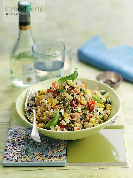 Quinoa-Pilaf mit Gemüse