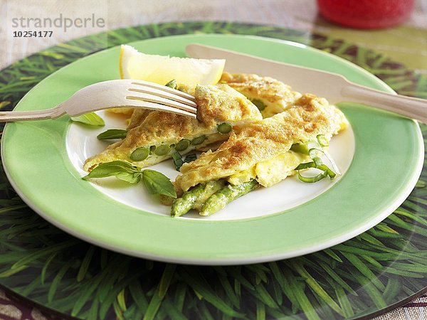 grün Spargel Omelett