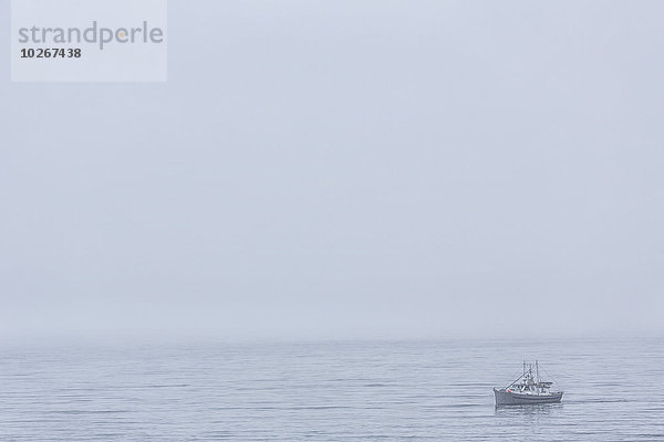 klein Dunst fließen Boot angeln Queen Charlotte Islands British Columbia Kanada