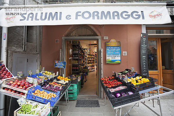Lebensmittelladen Laden Landschaftlich schön landschaftlich reizvoll Italien Vernazza