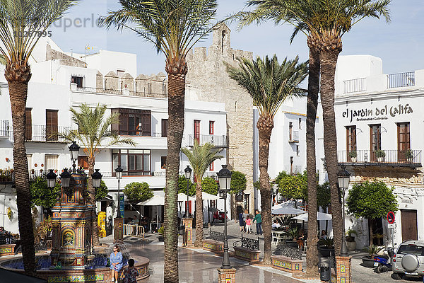 Stadt Quadrat Quadrate quadratisch quadratisches quadratischer Fußgänger Andalusien Spanien