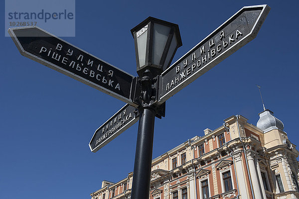 Lifestyle schreiben Gebäude Wegweiser Odessa Ukraine