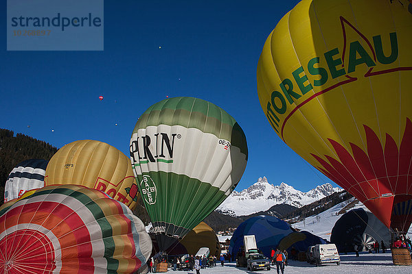 Vorbereitung Wärme heben Luftballon Ballon Himmel Festival Österreich