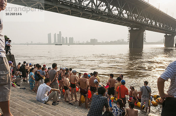 Fluss schwimmen China Wuhan