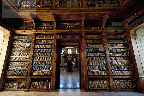 Zimmer klein Bibliotheksgebäude Österreich Niederösterreich Melk Kloster