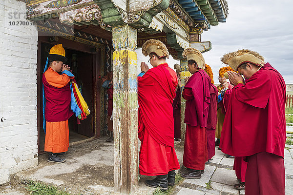 reinkommen fünfstöckig Buddhismus Mönch Kloster Mongolei