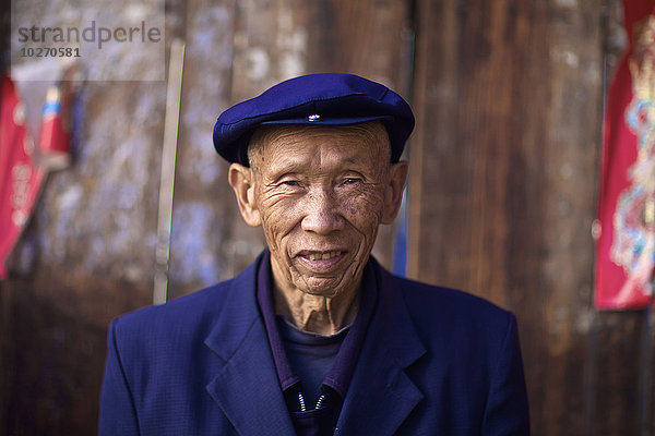 Portrait Mann Senior Senioren China Yunnan
