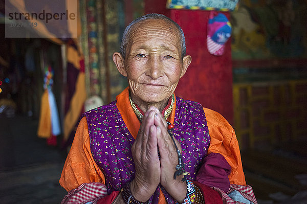 Tibetische Frau; Ganze  Sichuan  China