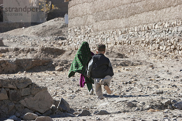 Afghanische Kinder im Siagerd-Tal  Provinz Parwan  Afghanistan