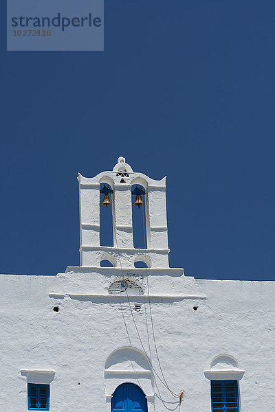 Eine Kirche mit Glockenturm; Pano Petali  Sifnos  Kykladen  Griechische Inseln  Griechenland