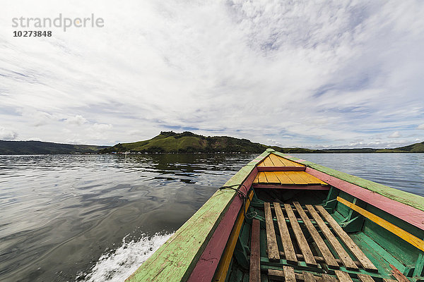 Boot auf dem Sentani-See  Papua  Indonesien