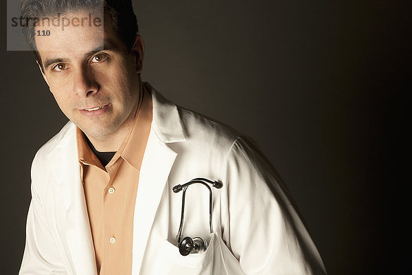 Porträt eines Arztes; Edmonton  Alberta  Kanada'.