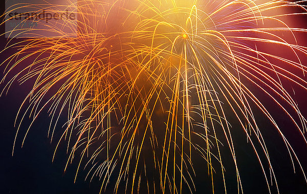 Feier zum Unabhängigkeitstag mit Feuerwerk