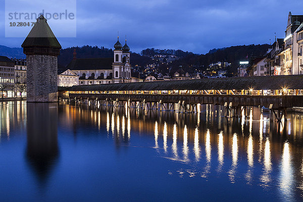 Kapellenbrücke und Jesuitenkirche