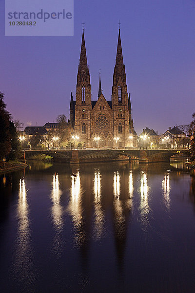 St. Pauls Kirche bei Nacht