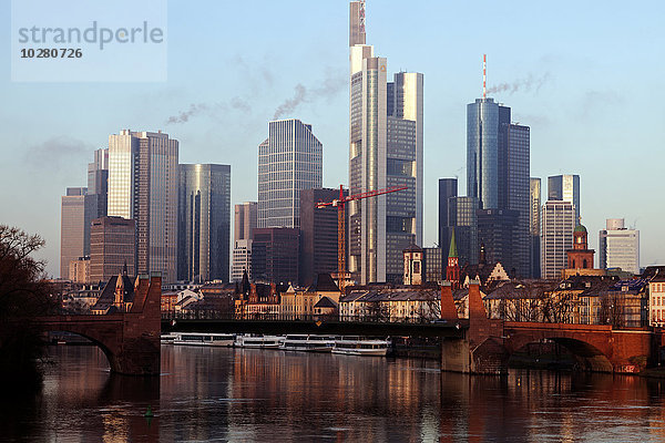 Skyline mit Wolkenkratzern