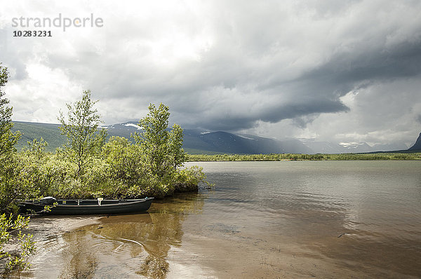 Wolke über dem See