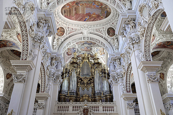 Orgel im Dom St. Stephan  auch Stephansdom  Passau  Niederbayern  Bayern