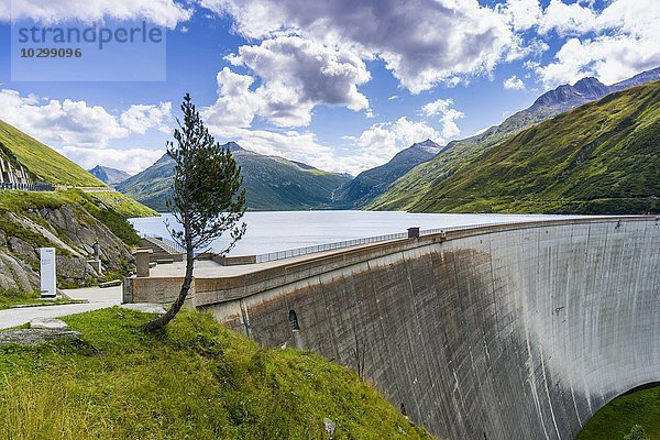 Staudamm Santa Maria  Lukmanierpass  Kanton Uri  Schweiz  Europa