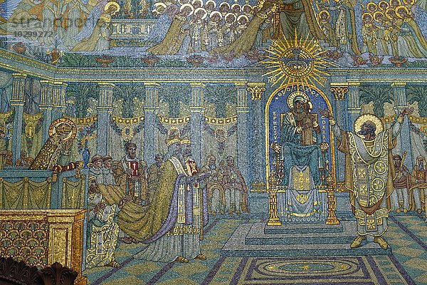 Basilika Notre-Dame de Fourvière  Mosaik der Maria der Mutter Gottes  Unesco-Weltkulturerbe  Lyon  Rhone  Frankreich  Europa
