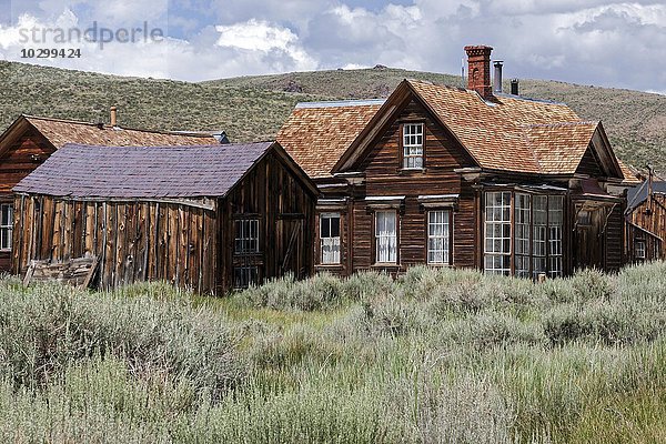 Alte Holzhäuser  Geisterstadt  alte Goldgräberstadt  Bodie State Historic Park  Bodie  Kalifornien  USA  Nordamerika