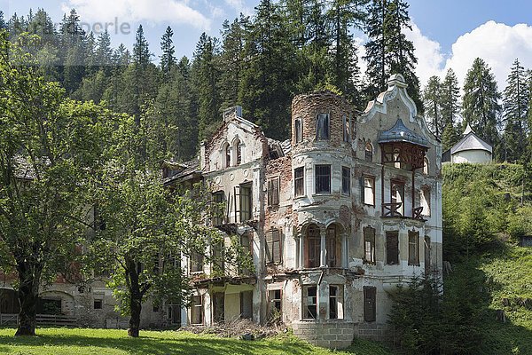 Ruine von Wildbad Innichen  Naturpark Sextner Dolomiten  Alpen  Südtirol  Trentino-Alto Adige  Italien  Europa
