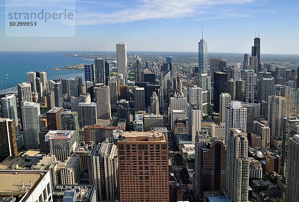 Skyline von Chicago mit Lake Michigan  Ansicht vom John Hancock Center  Chicago  Illinois  USA  Nordamerika