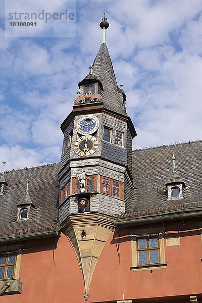 Monduhr am Lanzentürmchen  Neues Rathaus  Ochsenfurt  Mainfranken  Unterfranken  Franken  Bayern  Deutschland  Europa
