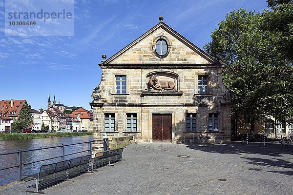 Altes Schlachthaus  Viehhalle am Ufer der Pegnitz in Bamberg  heute Universität  Bamberg  Oberfranken  Bayern  Deutschland  Europa