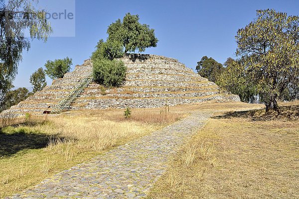 Kleine Pyramide  Ausgrabungsstätte Xochitecatl  Nativitas bei Tlaxcala  Bundesstaat Tlaxcala  Mexiko  Nordamerika