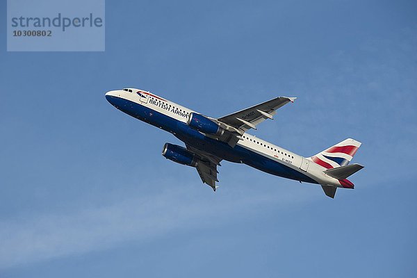 British Airways Airbus A320-232 im Steigflug