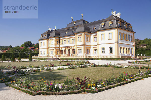 Barockschloss mit Rokokogarten  Veitshöchheim  Unterfranken  Franken  Bayern  Deutschland  Europa