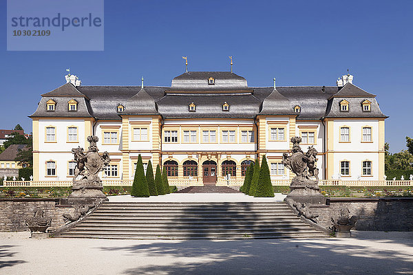 Barockschloss mit Rokokogarten  Veitshöchheim  Unterfranken  Franken  Bayern  Deutschland  Europa