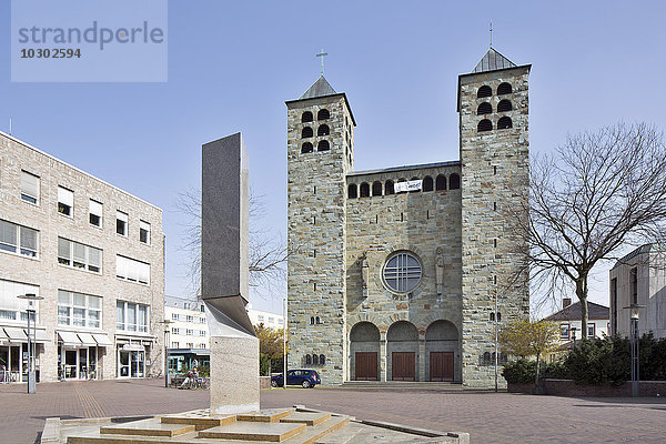 Katholische Pfarrkirche St. Katharinen  Unna  Ruhrgebiet  Westfalen  Nordrhein-Westfalen  Deutschland  Europa