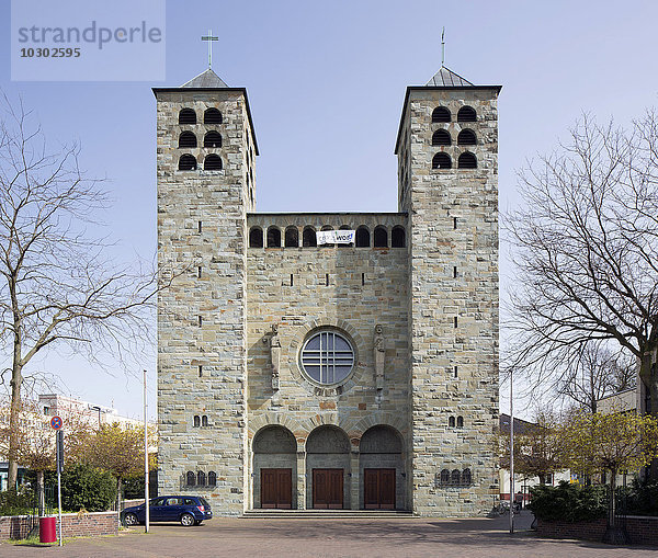 Katholische Pfarrkirche St. Katharinen  Unna  Ruhrgebiet  Westfalen  Nordrhein-Westfalen  Deutschland  Europa