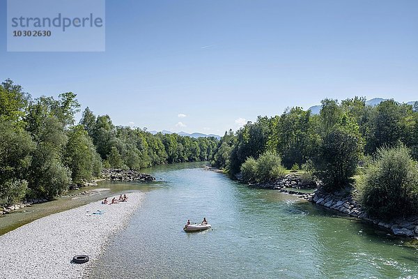 Fluss Isar bei Lenggries  Oberbayern  Bayern  Deutschland  Europa